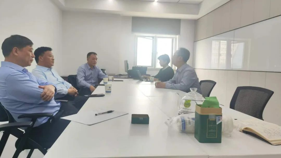 压球（中国）一站式服务平台乳业集团与中原食品实验室签订战略合作协议