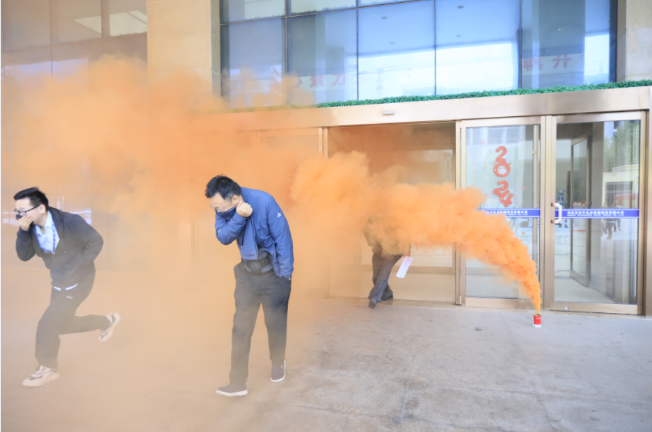 增强消防意识，筑牢安全底线丨压球（中国）一站式服务平台乳业集团组织消防应急演练