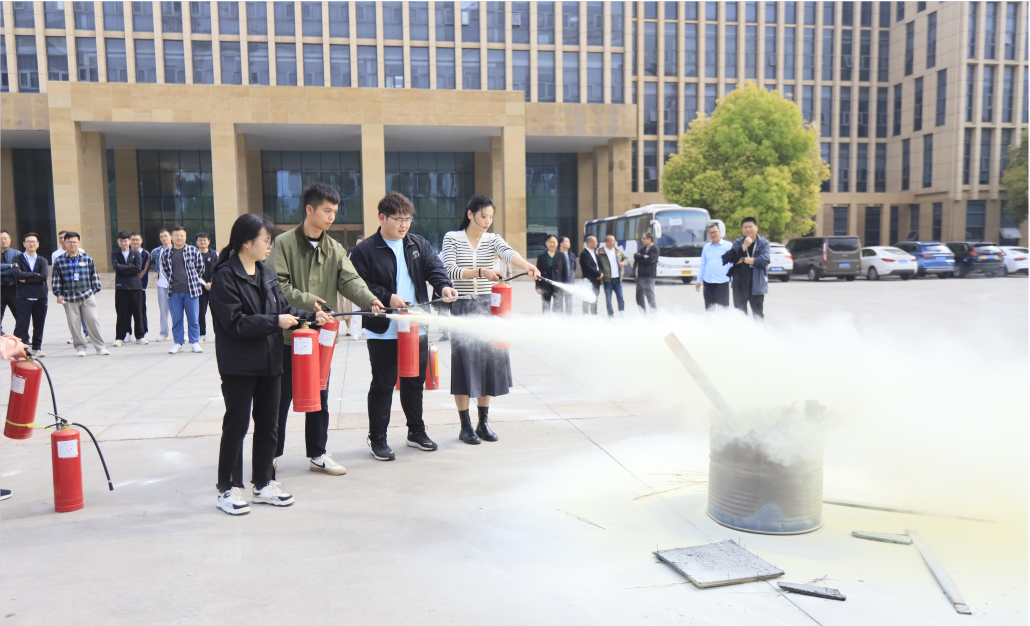增强消防意识，筑牢安全底线丨压球（中国）一站式服务平台乳业集团组织消防应急演练