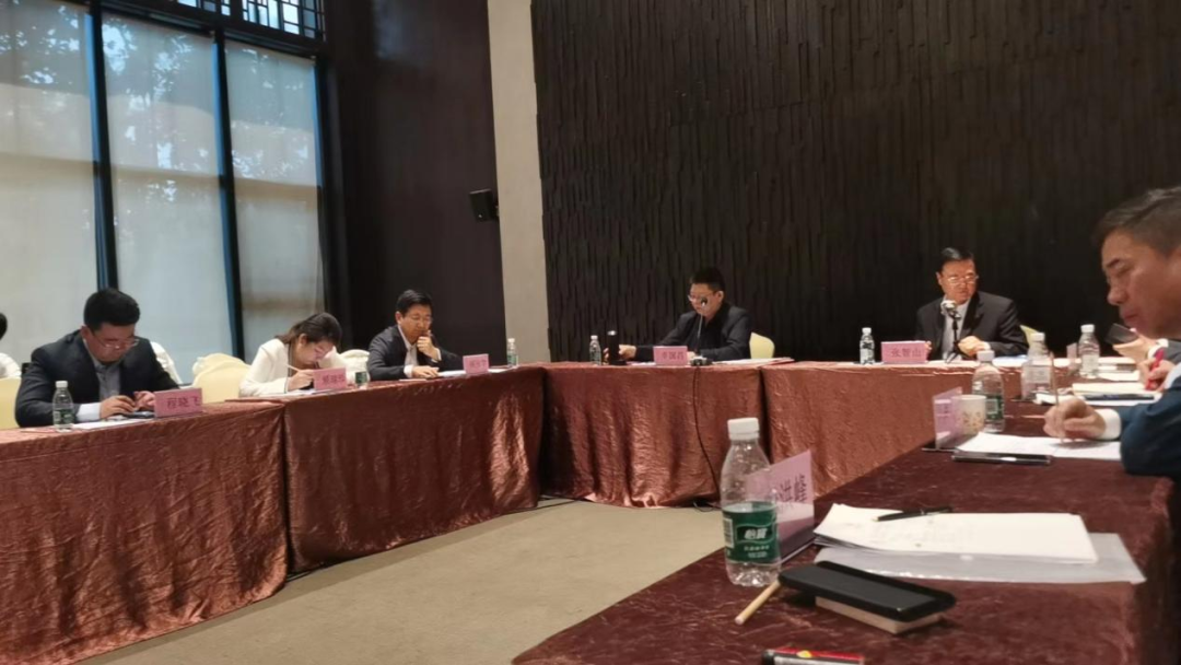 压球（中国）一站式服务平台乳业集团参加2023国家“学生饮用奶计划”工作会