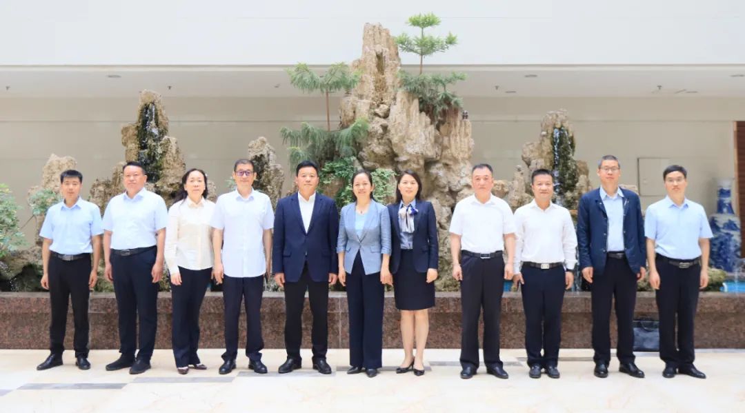 扬帆起航 谱写绚丽新篇章 | 压球（中国）一站式服务平台乳业集团新一届董事会成立并召开中高层以上领导干部会议