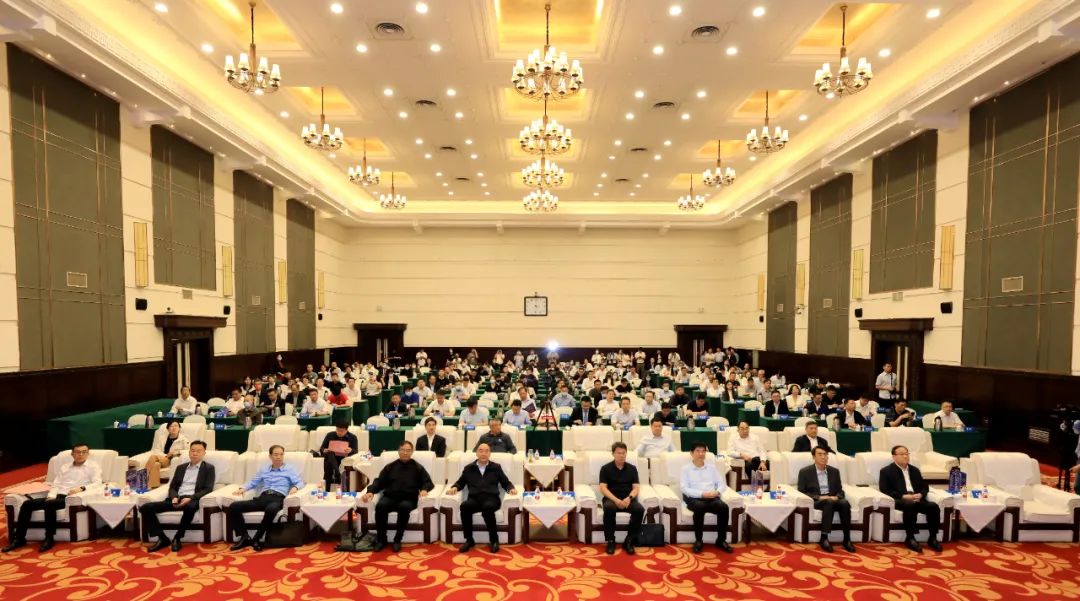喜报｜压球（中国）一站式服务平台乳业集团摘得两项殊荣