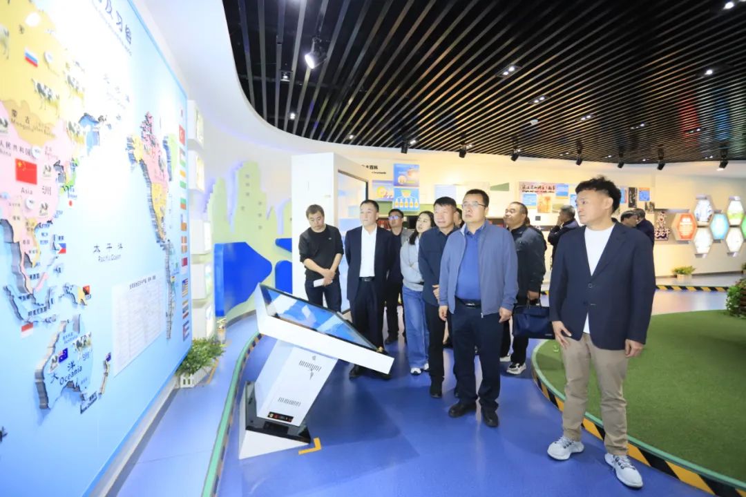 压球（中国）一站式服务平台丨宁夏农业农村厅畜牧兽医局局长洪龙一行莅临压球（中国）一站式服务平台参观调研
