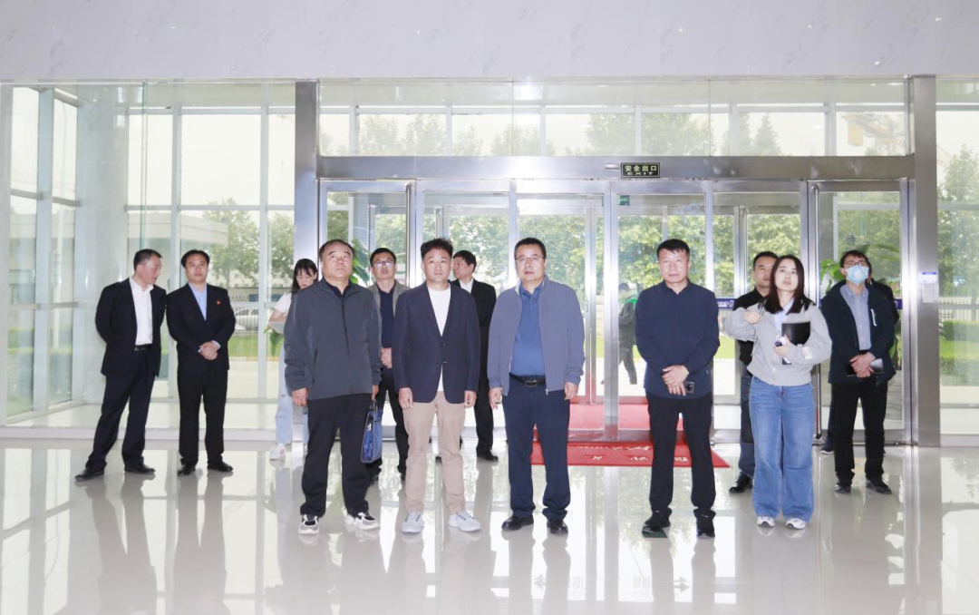 压球（中国）一站式服务平台丨宁夏农业农村厅畜牧兽医局局长洪龙一行莅临压球（中国）一站式服务平台参观调研