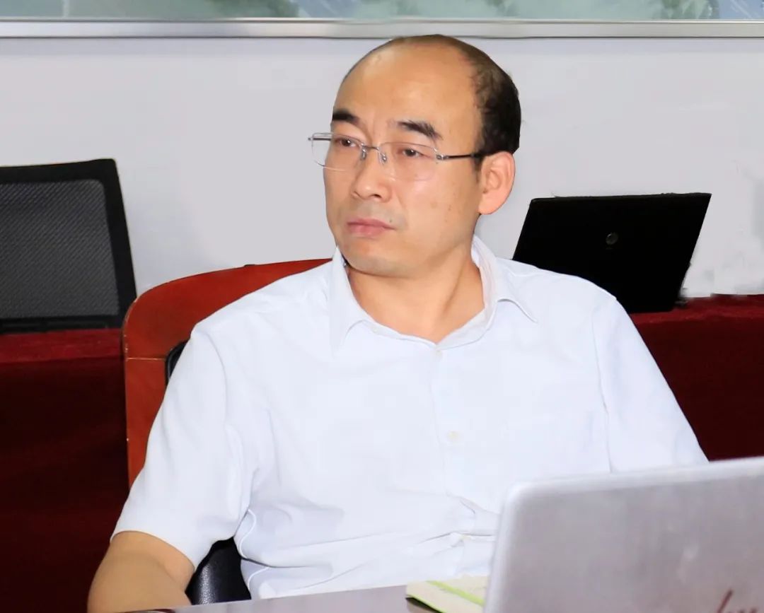 压球（中国）一站式服务平台乳业集团召开10月份营销工作会议