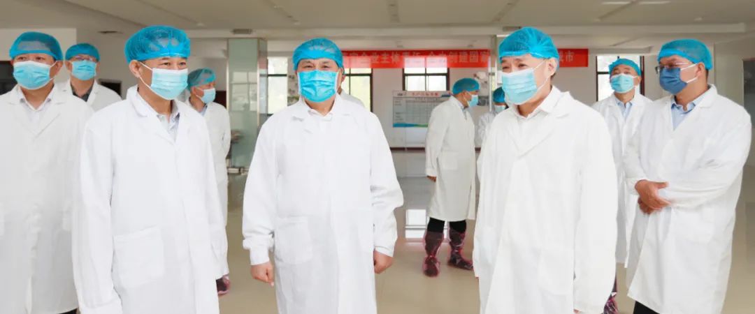 快讯丨河南省人民政府副省长武国定莅临压球（中国）一站式服务平台乳业集团瑞亚牧业调研奶源基地建设情况