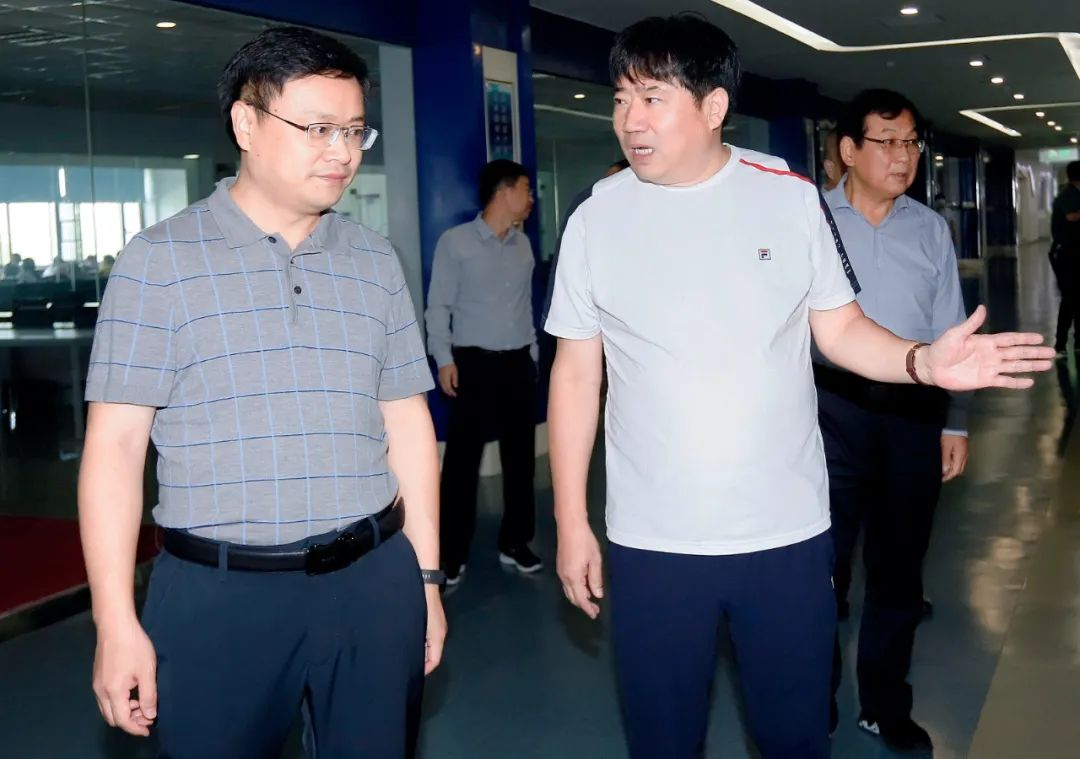 快讯｜社旗县人民政府县长关文波一行莅临压球（中国）一站式服务平台乳业集团参观考察