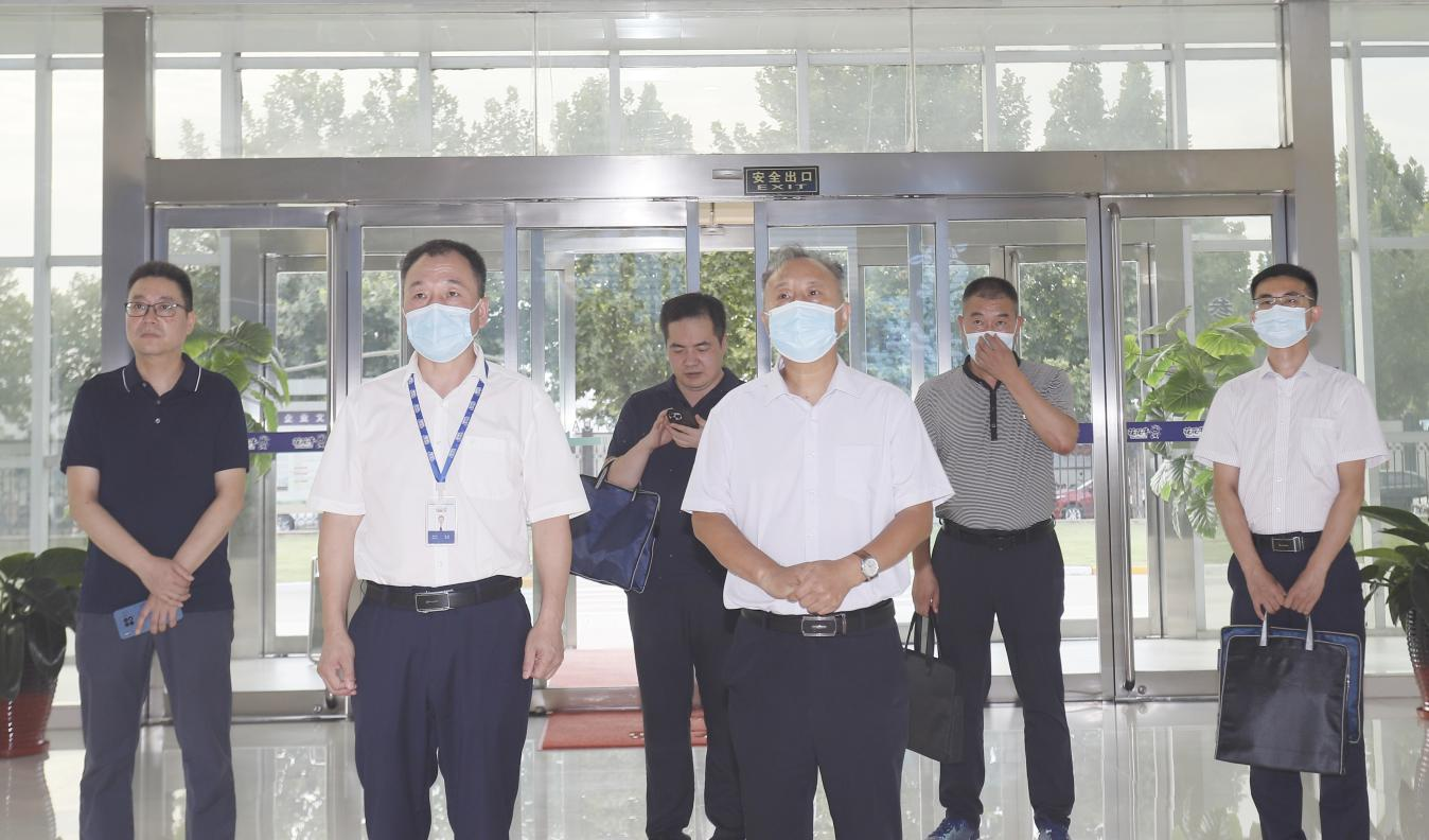 河南省“万人助万企”活动第一工作组 莅临压球（中国）一站式服务平台乳业集团调研