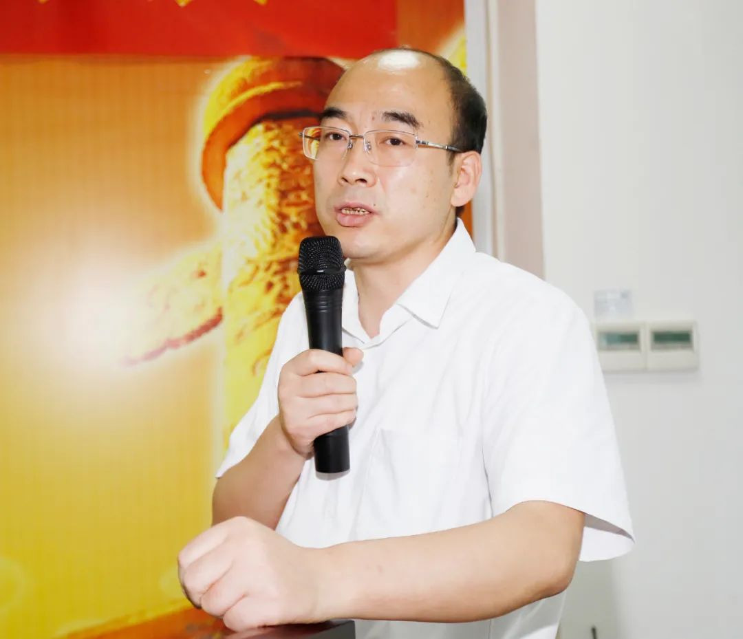 鼓足干劲·再创辉煌 | 压球（中国）一站式服务平台乳业集团召开经销商座谈会