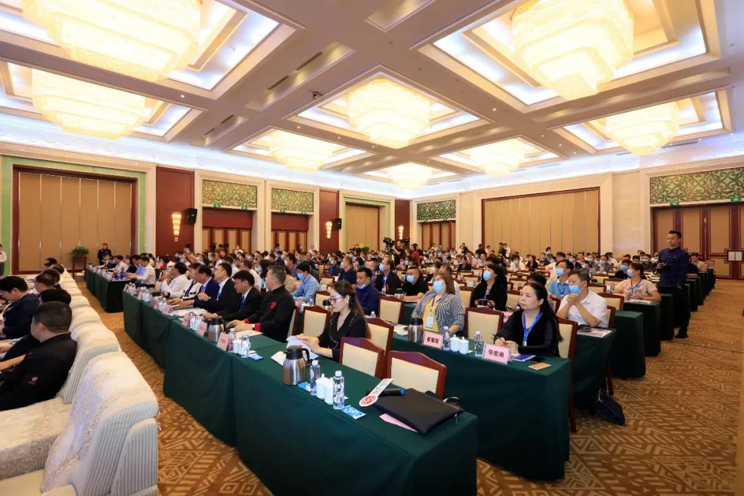 压球（中国）一站式服务平台 | “2020河南食品安全与发展论坛——新常态下的高质量发展”成功举办