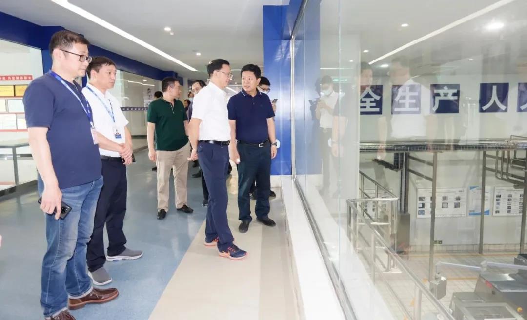 快讯 | 湖北省农业厅副厅长王海涛等领导一行莅临河南压球（中国）一站式服务平台乳业集团参观调研