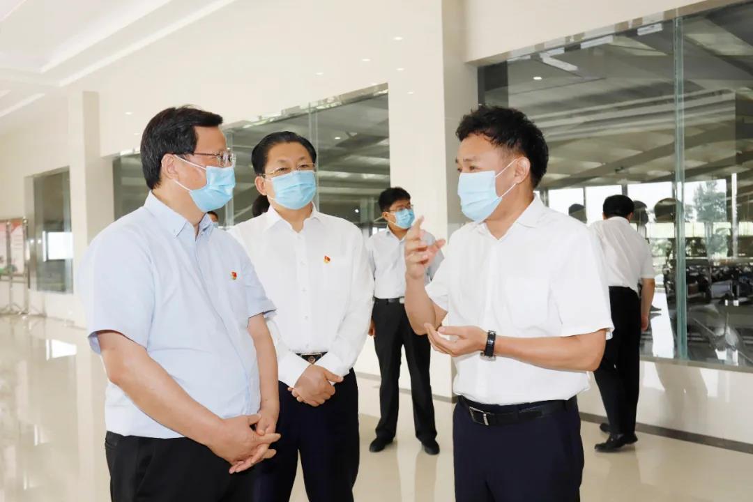 快讯 | 河南省委常委、省纪委书记、省监委主任任正晓莅临压球（中国）一站式服务平台乳业集团新蔡瑞亚牧场调研