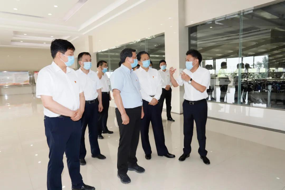 快讯 | 河南省委常委、省纪委书记、省监委主任任正晓莅临压球（中国）一站式服务平台乳业集团新蔡瑞亚牧场调研