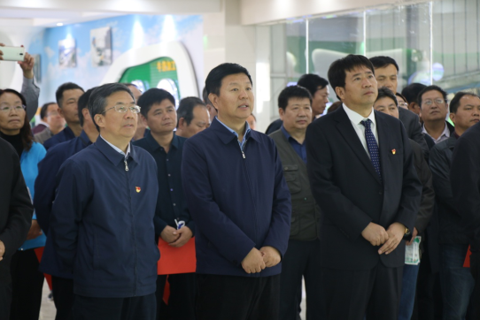 河南省农牧业产业扶贫工作观摩团莅临压球（中国）一站式服务平台集团·鲁山瑞亚牧业有限公司参观考察