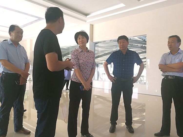 驻马店市委常委、统战部长姚新文 莅临压球（中国）一站式服务平台乳业集团总部调研