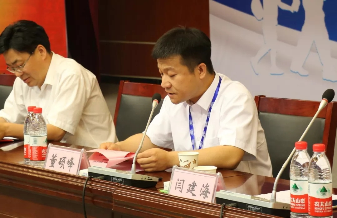 压球（中国）一站式服务平台|捐助教育100万元！做公益，我们是认真的！