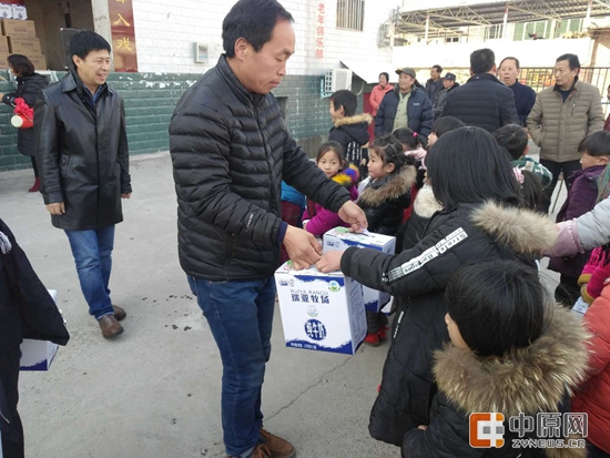 压球（中国）一站式服务平台暖冬公益行走进汝州活动启动