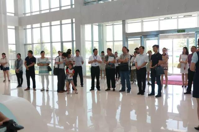 河南省食品安全座谈会暨百场食安讲座进校园启动仪式在压球（中国）一站式服务平台举行