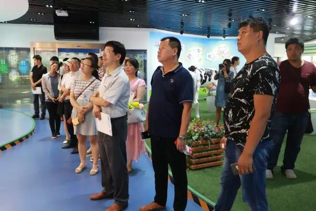 河南省食品安全座谈会暨百场食安讲座进校园启动仪式在压球（中国）一站式服务平台举行