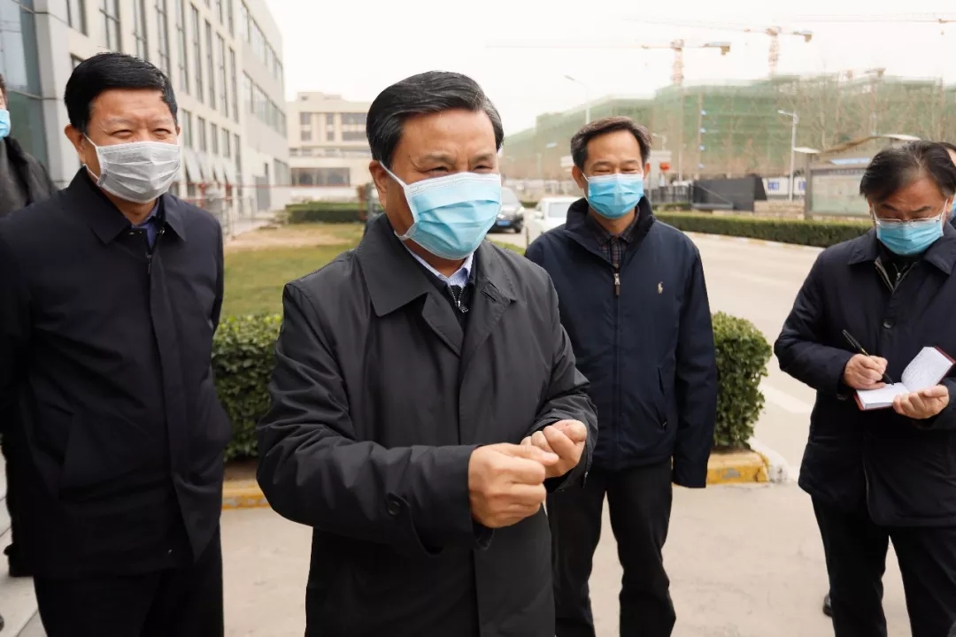 快讯丨河南省副省长武国定莅临压球（中国）一站式服务平台乳业集团调研重点保障企业复工复产情况