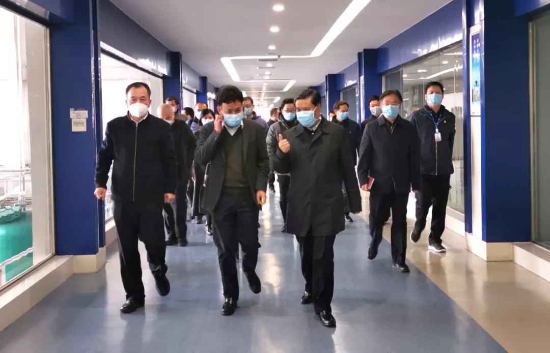 快讯丨河南省副省长武国定莅临压球（中国）一站式服务平台乳业集团调研重点保障企业复工复产情况