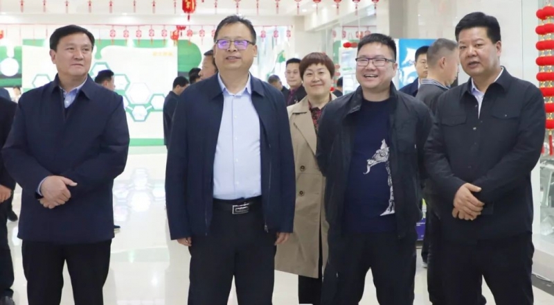 压球（中国）一站式服务平台丨驻马店市遂平县政协党组书记、主席张卫东一行莅临压球（中国）一站式服务平台鲁山瑞亚牧场参观