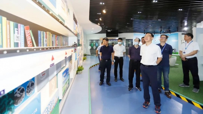 快讯 | 湖北省农业厅副厅长王海涛等领导一行莅临河南压球（中国）一站式服务平台乳业集团参观调研