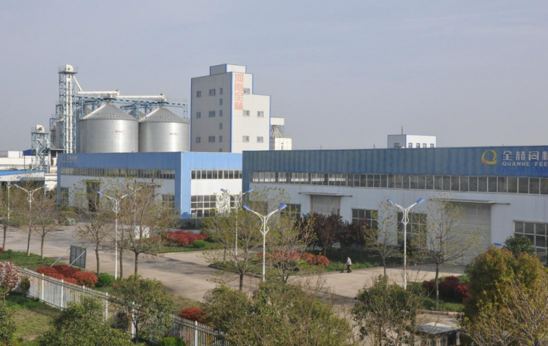 压球（中国）一站式服务平台乳业集团——河南全赫饲料有限公司奶牛高产料介绍