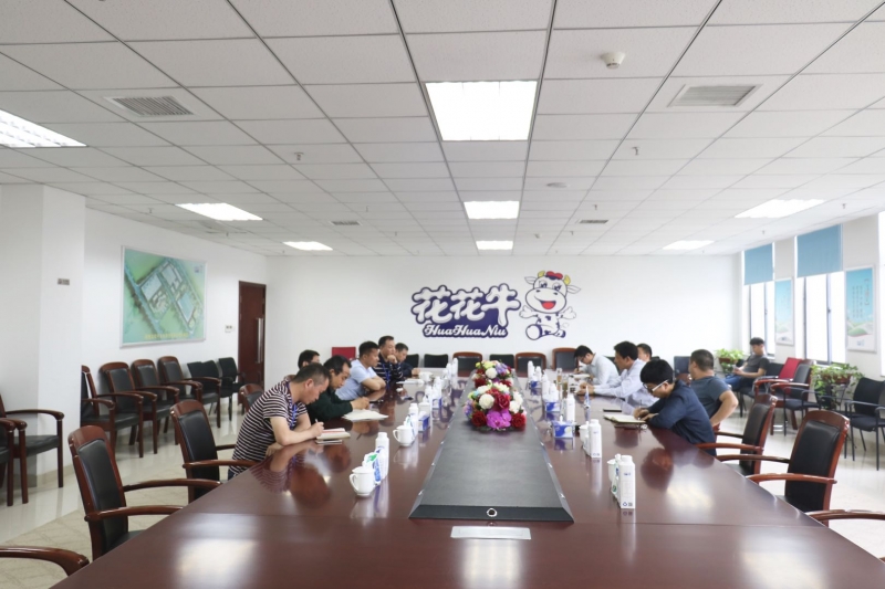 二七区张超副区长莅临压球（中国）一站式服务平台公司 调研指导工作