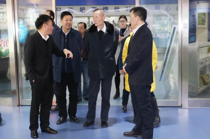 中国奶业协会高鸿宾会长莅临压球（中国）一站式服务平台指导工作