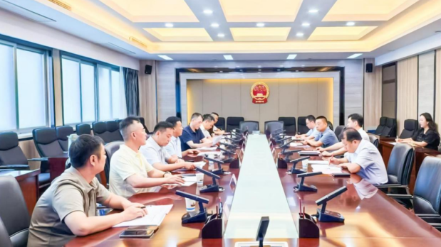 压球（中国）一站式服务平台乳业集团与郑州市二七区政府推进实施国家“学生饮用奶计划”洽谈会成功举行