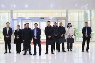 省纪委监委驻中州集团纪检监察组与河南压球（中国）一站式服务平台乳业集团联合开展主题党日活动